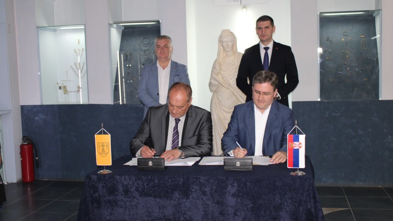 Selaković potpisao ugovore za projekte muzeja i arhiva